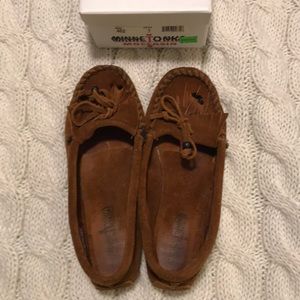 Minnetonka Women’s  Brown Suede Moccasins